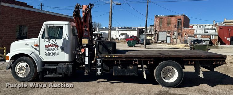 image for item NN9626 1999 International 4700 crane truck
