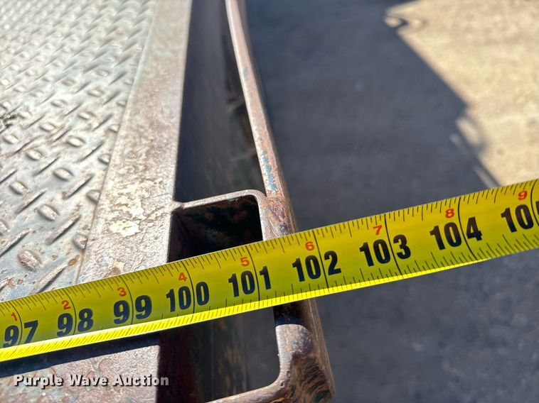 image for item NN9626 1999 International 4700 crane truck