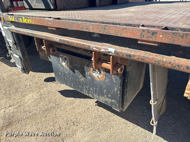 image for item NN9626 1999 International 4700 crane truck