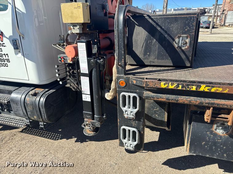 image for item NN9626 1999 International 4700 crane truck