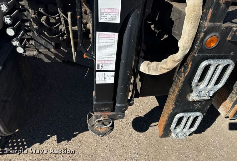 image for item NN9626 1999 International 4700 crane truck