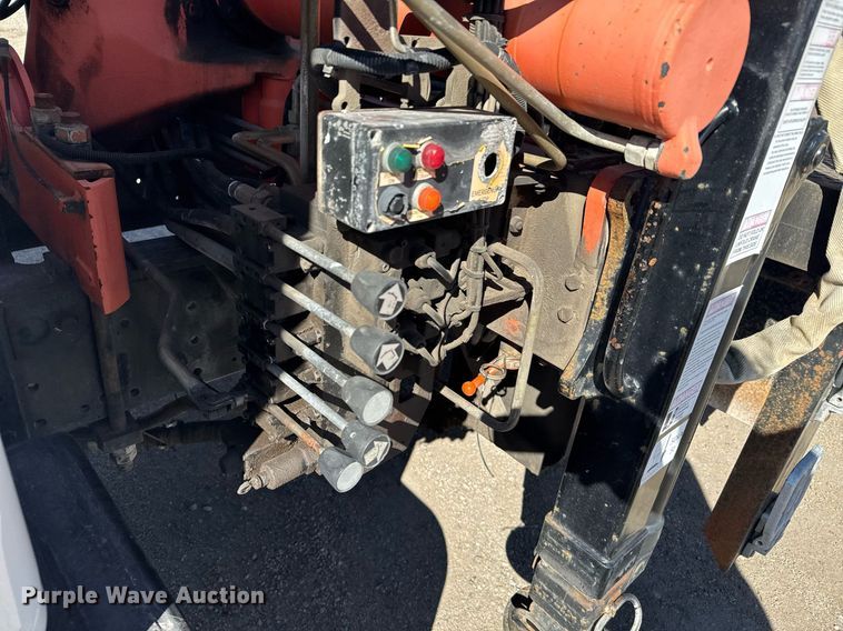 image for item NN9626 1999 International 4700 crane truck