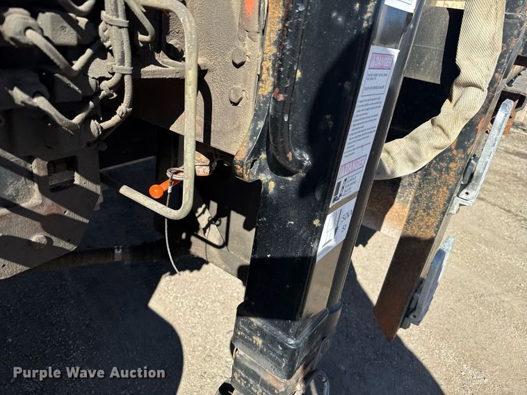 image for item NN9626 1999 International 4700 crane truck