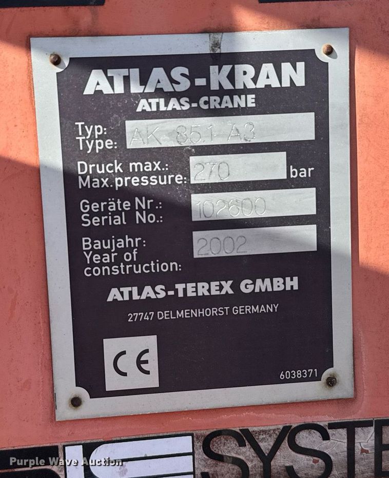 image for item NN9626 1999 International 4700 crane truck