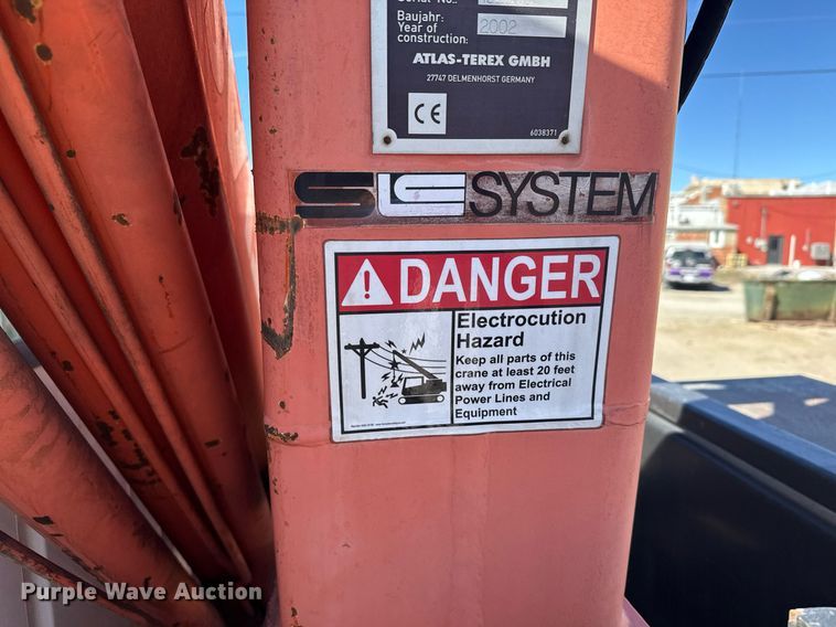 image for item NN9626 1999 International 4700 crane truck