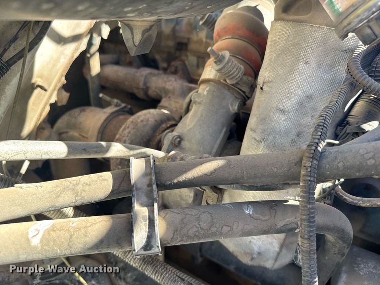 image for item NN9626 1999 International 4700 crane truck