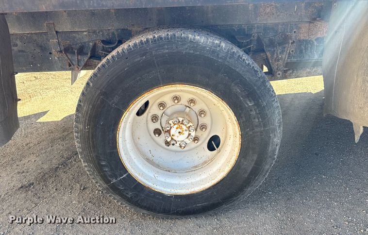 image for item NN9626 1999 International 4700 crane truck