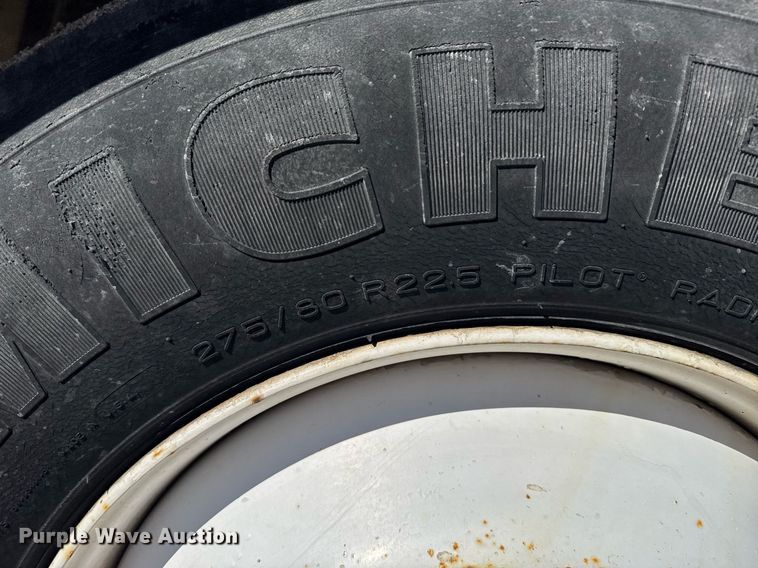 image for item NN9626 1999 International 4700 crane truck