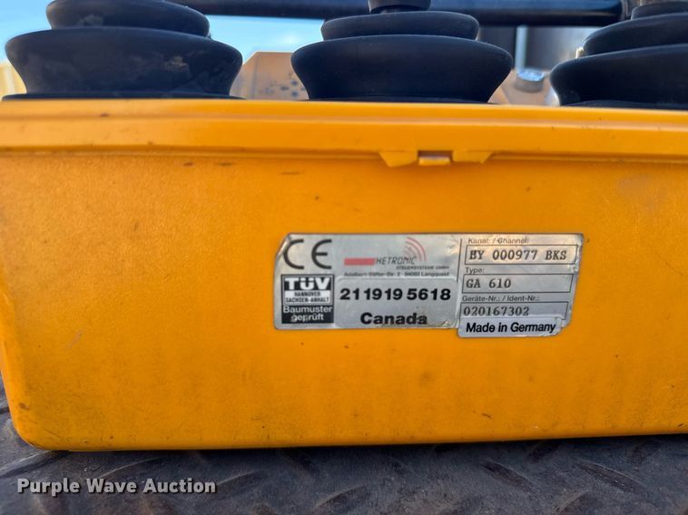 image for item NN9626 1999 International 4700 crane truck