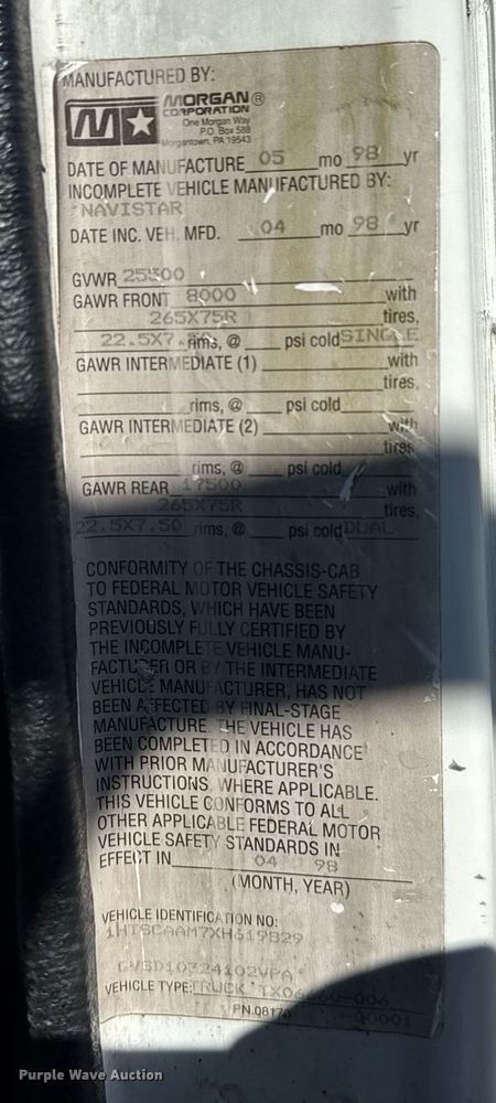 image for item NN9626 1999 International 4700 crane truck