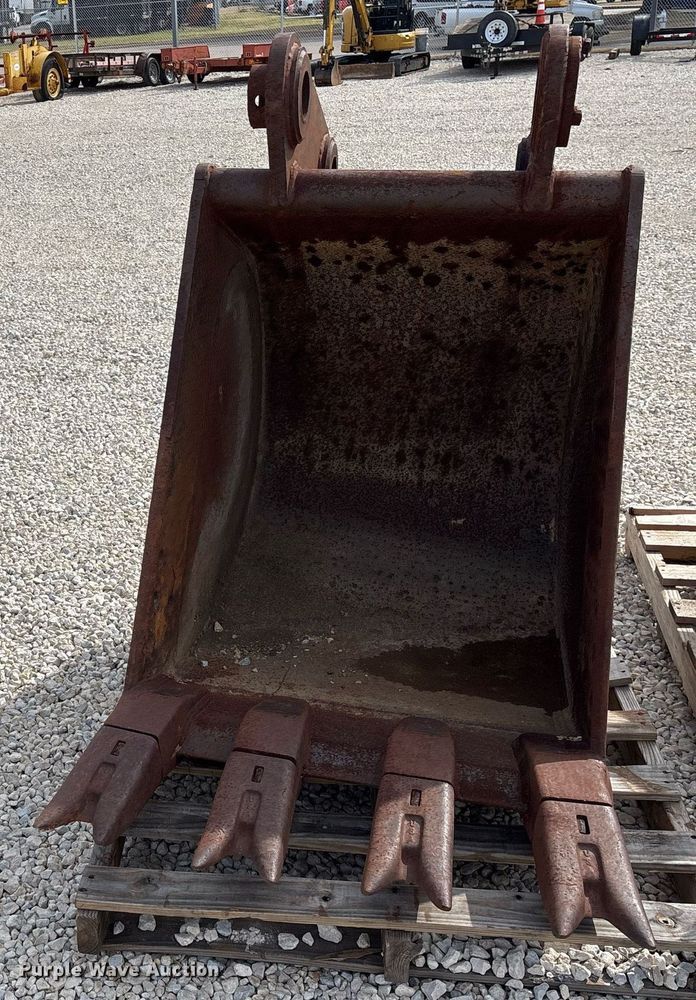 image for item OB9390 Hensley JD2-36XH-790D excavator bucket