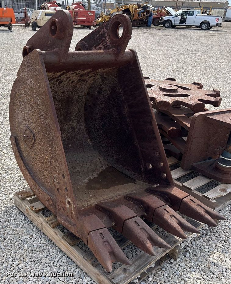 image for item OB9390 Hensley JD2-36XH-790D excavator bucket