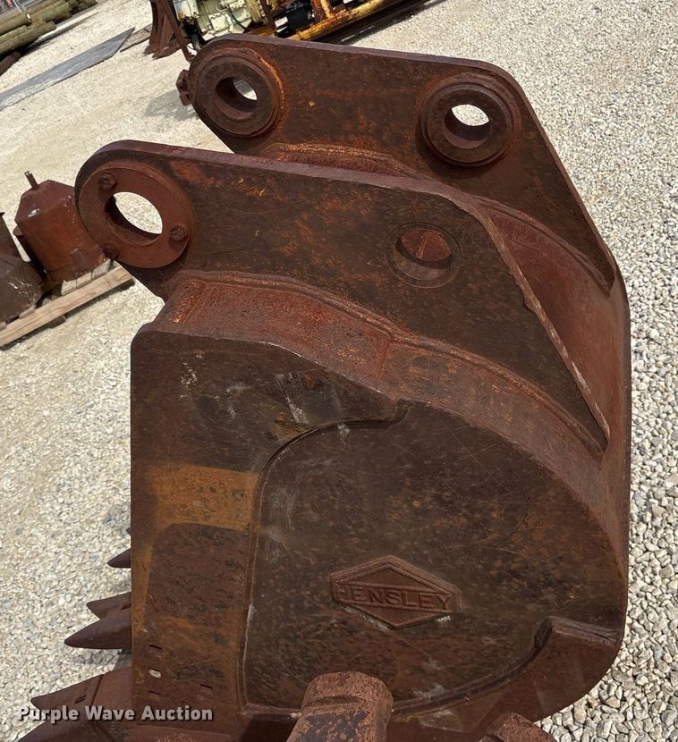 image for item OB9390 Hensley JD2-36XH-790D excavator bucket