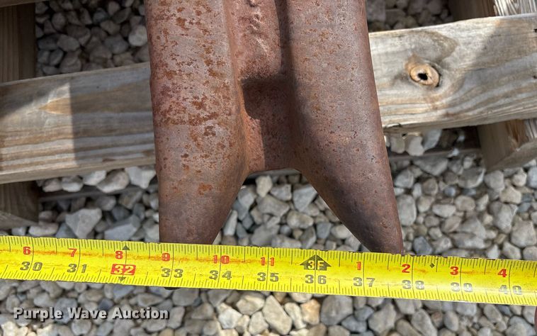 image for item OB9390 Hensley JD2-36XH-790D excavator bucket