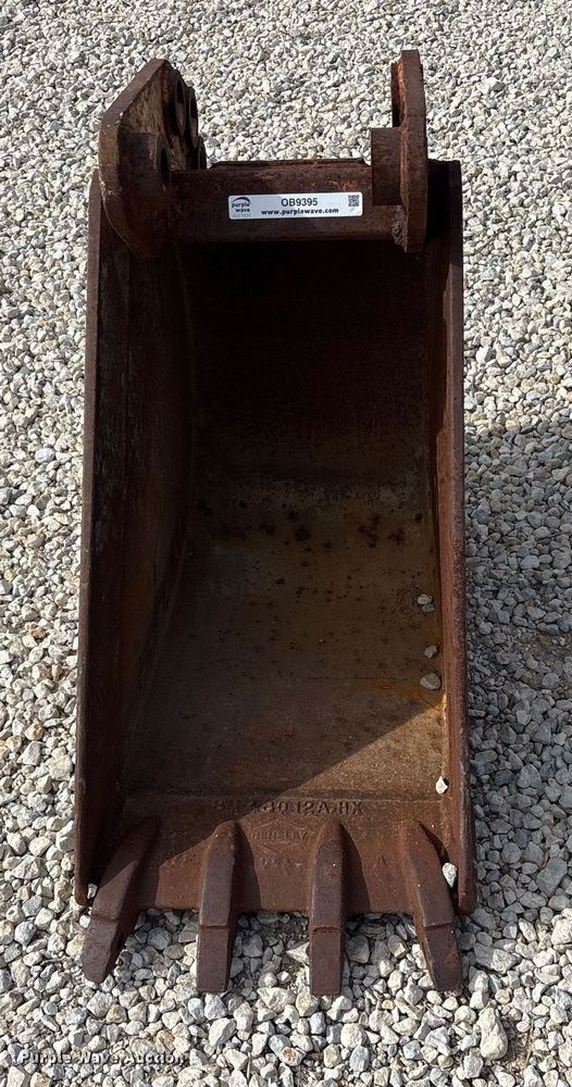 image for item OB9395 Hensley JD318MD4100 excavator bucket