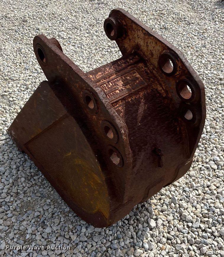 image for item OB9395 Hensley JD318MD4100 excavator bucket