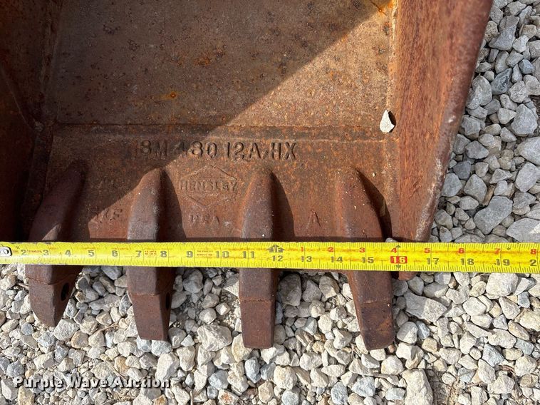 image for item OB9395 Hensley JD318MD4100 excavator bucket