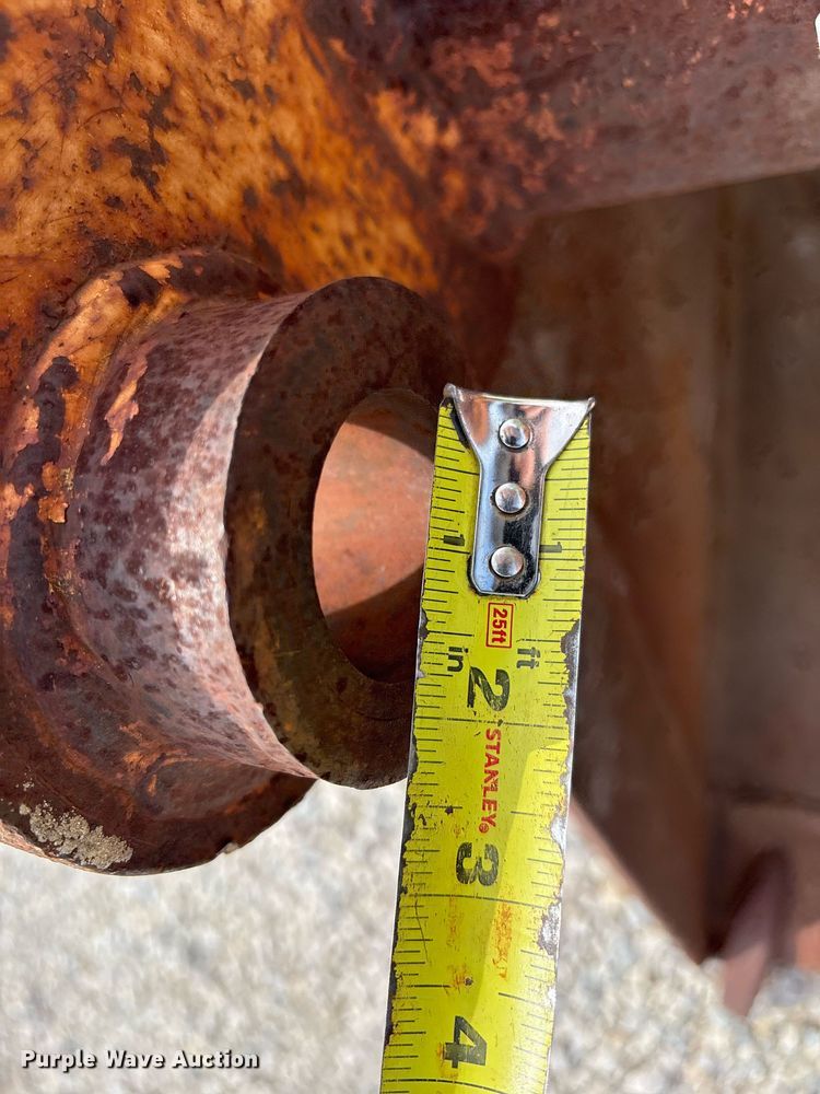 image for item OB9395 Hensley JD318MD4100 excavator bucket