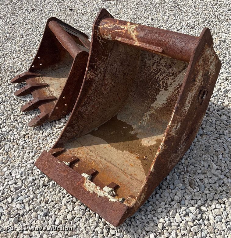 image for item OB9396 (2) excavator buckets