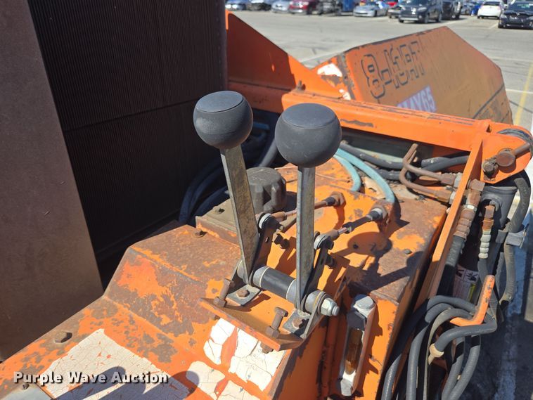 image for item YA0322 Gilcrest ProPaver 8-13RT paver