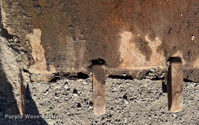 image for item YA0328 2022 Manitou 2150RT tracked skid steer loader