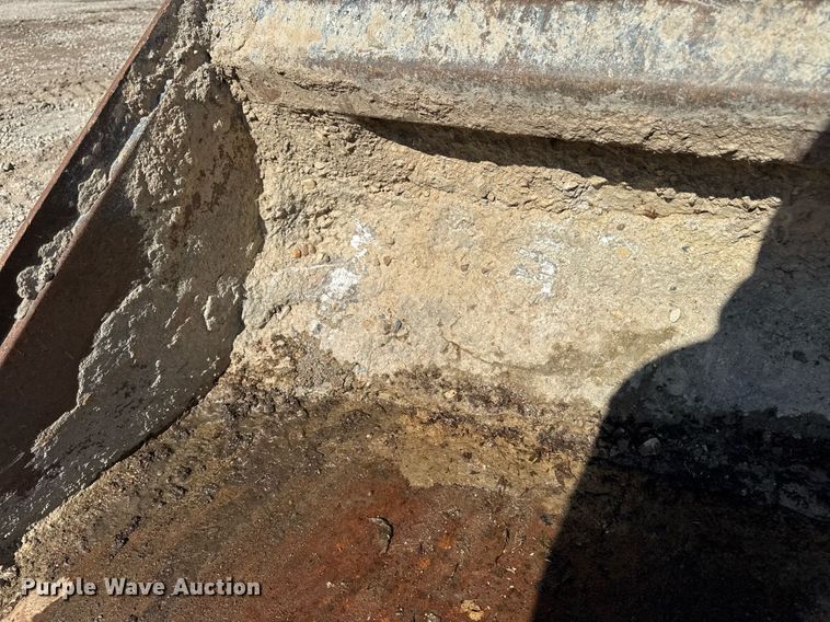 image for item YA0328 2022 Manitou 2150RT tracked skid steer loader