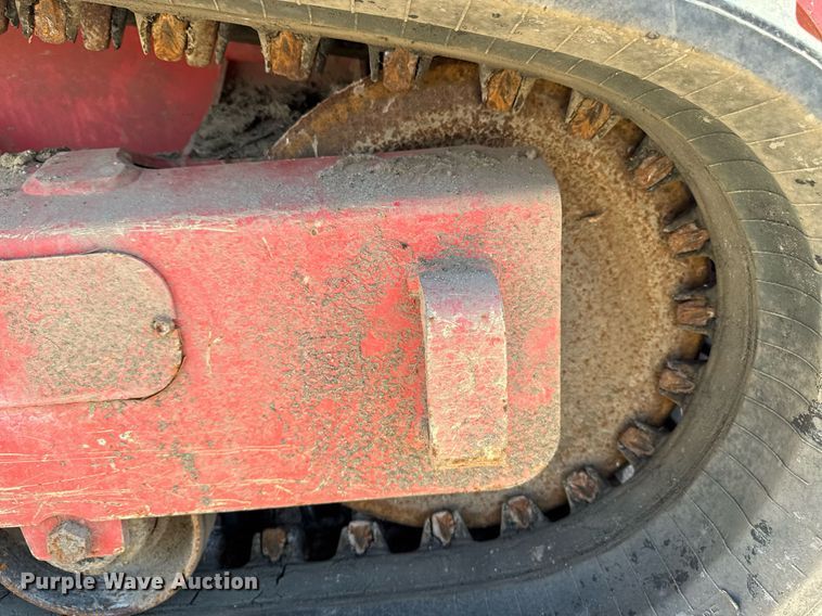 image for item YA0328 2022 Manitou 2150RT tracked skid steer loader