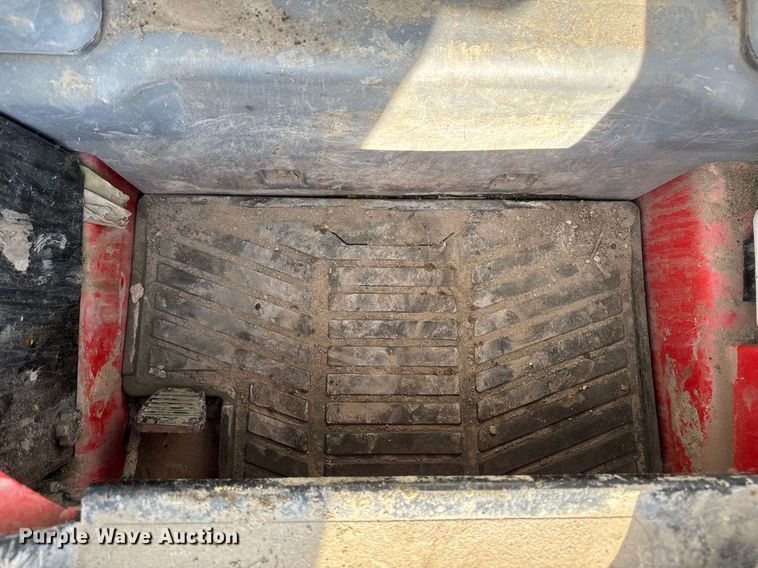 image for item YA0329 2022 Manitou 1650RT tracked skid steer loader