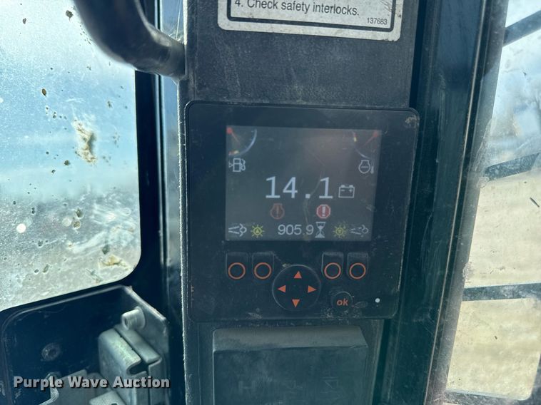 image for item YA0329 2022 Manitou 1650RT tracked skid steer loader