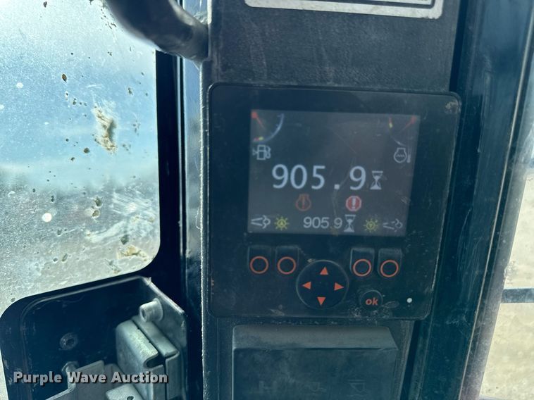 image for item YA0329 2022 Manitou 1650RT tracked skid steer loader