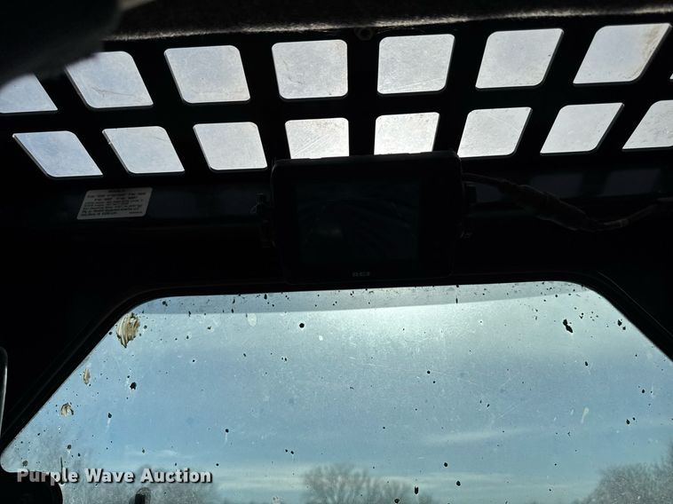 image for item YA0329 2022 Manitou 1650RT tracked skid steer loader