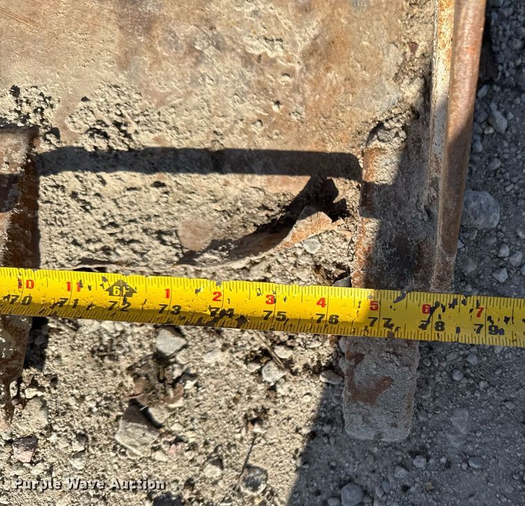 image for item YA0330 2021 Manitou 2150 RT tracked skid steer loader