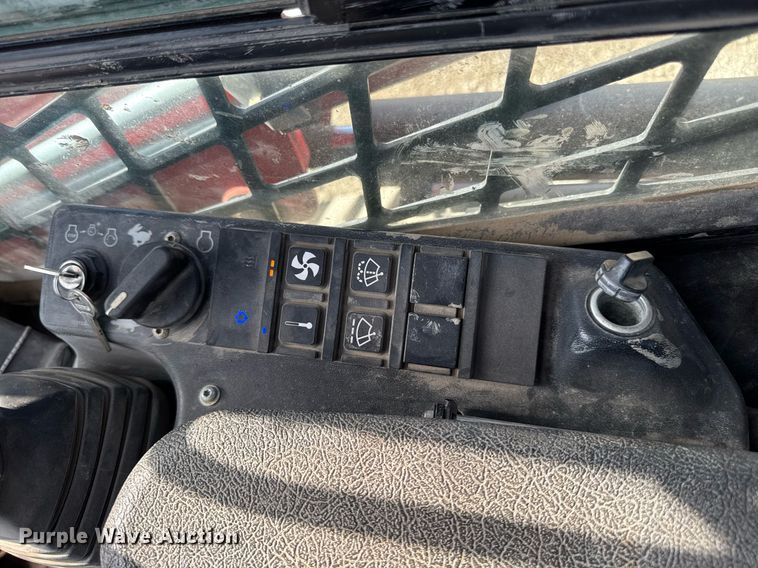 image for item YA0330 2021 Manitou 2150 RT tracked skid steer loader