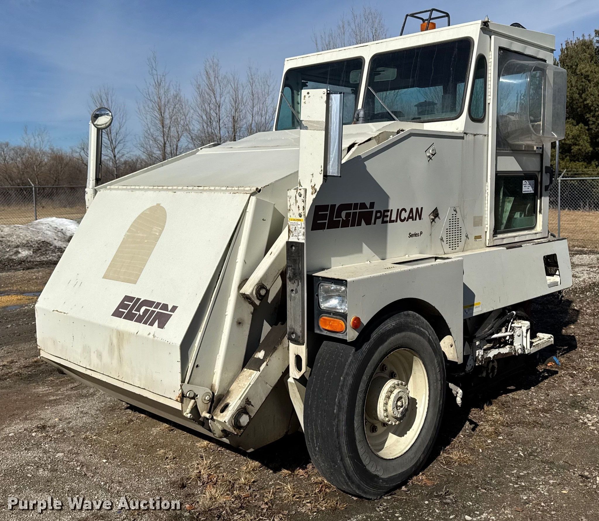 1996 Elgin Pelican P Series street sweeper in Ankeny, IA