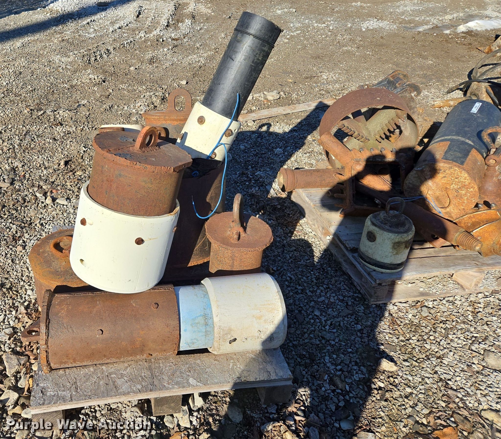 Approximately 10 pull heads in Blue Springs, MO | Item EQ6668 sold ...