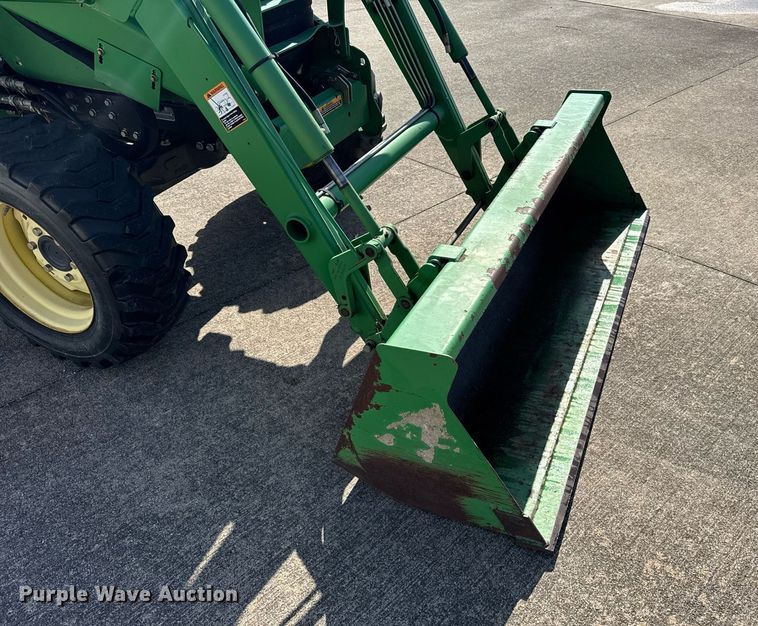 image for item DH9872 2003 John Deere 4510 tractor