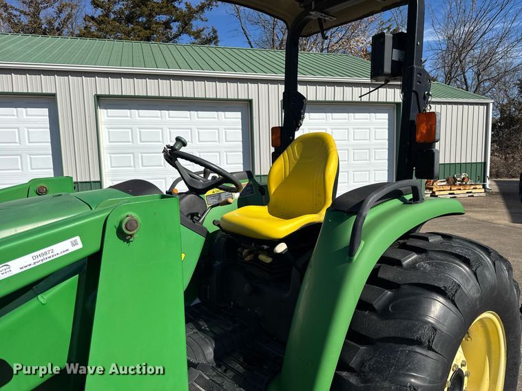 image for item DH9872 2003 John Deere 4510 tractor
