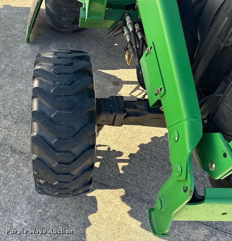 image for item DH9872 2003 John Deere 4510 tractor