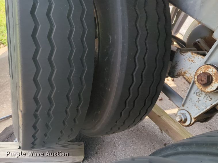 image for item DL1056 1982 J&L Tank tank trailer