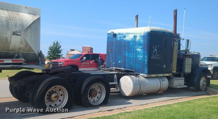 image for item DL1057 1979 Peterbilt 359S27 semi truck