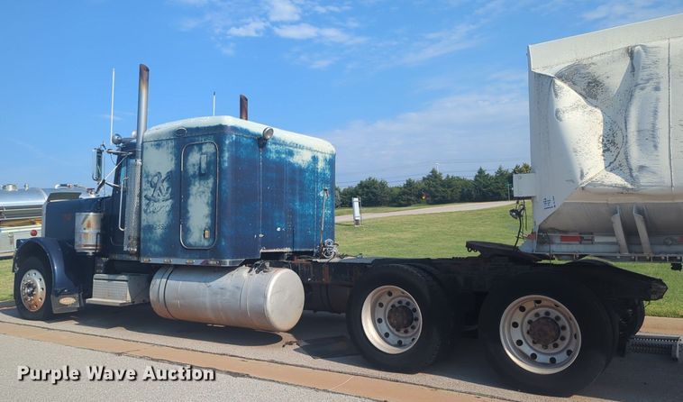 image for item DL1057 1979 Peterbilt 359S27 semi truck