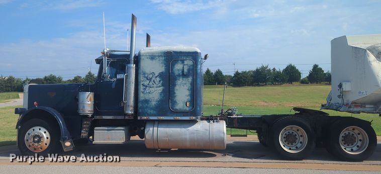 image for item DL1057 1979 Peterbilt 359S27 semi truck