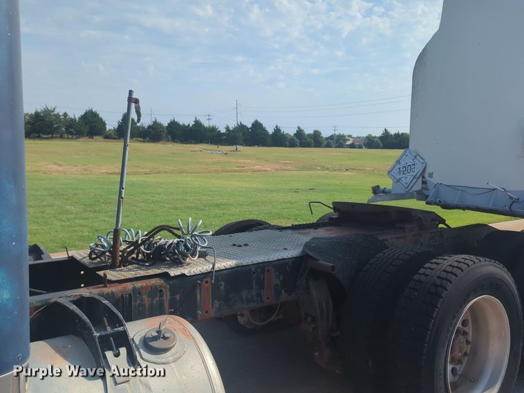 image for item DL1057 1979 Peterbilt 359S27 semi truck