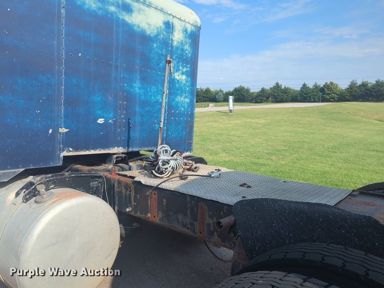 image for item DL1057 1979 Peterbilt 359S27 semi truck