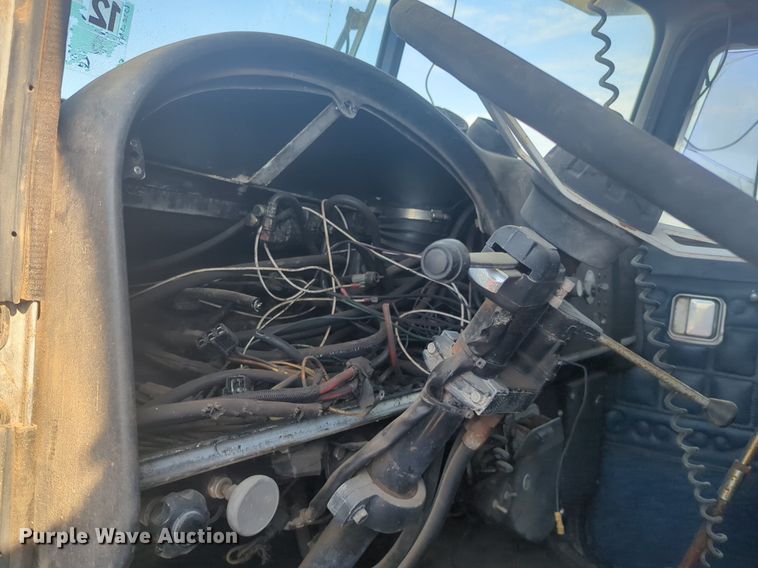 image for item DL1057 1979 Peterbilt 359S27 semi truck