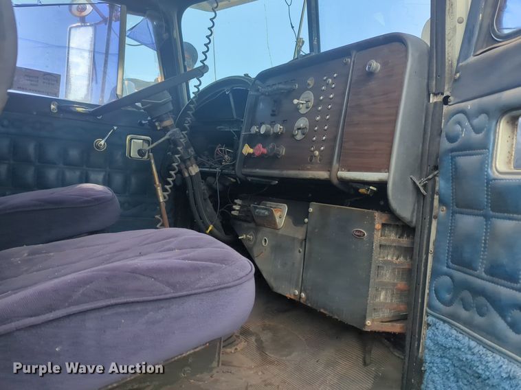 image for item DL1057 1979 Peterbilt 359S27 semi truck