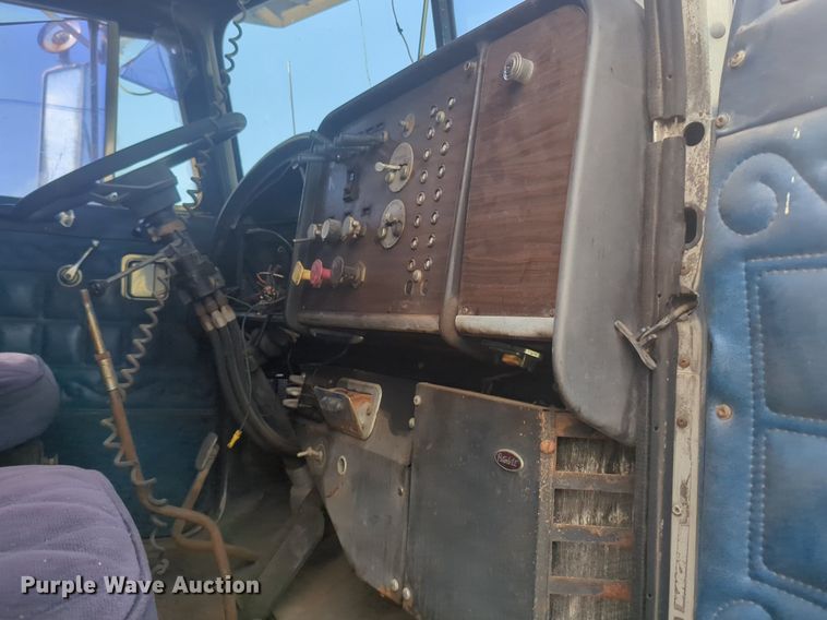 image for item DL1057 1979 Peterbilt 359S27 semi truck