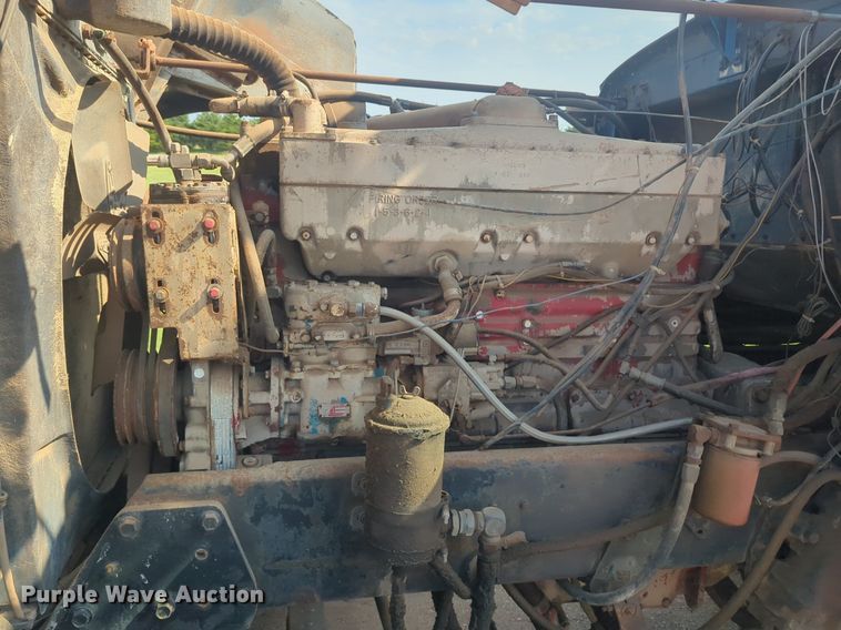 image for item DL1057 1979 Peterbilt 359S27 semi truck