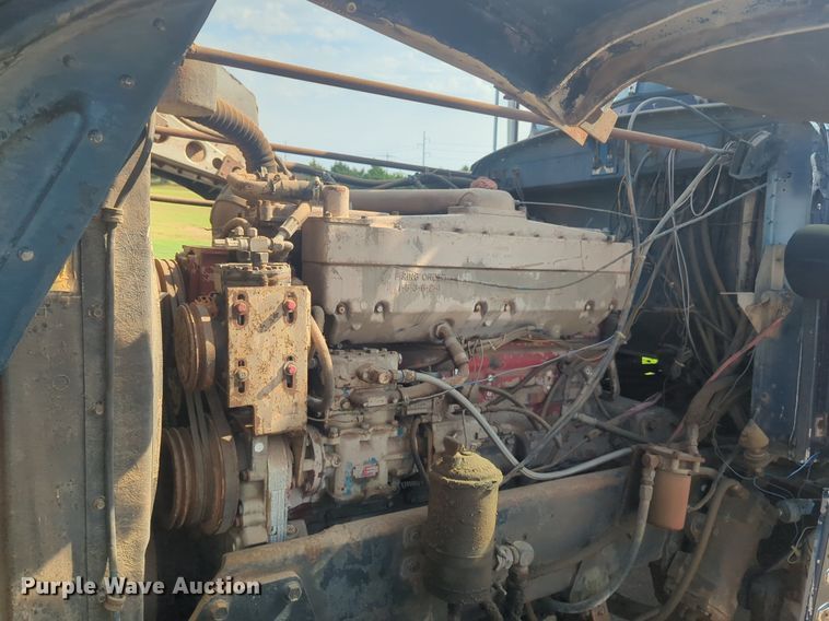 image for item DL1057 1979 Peterbilt 359S27 semi truck