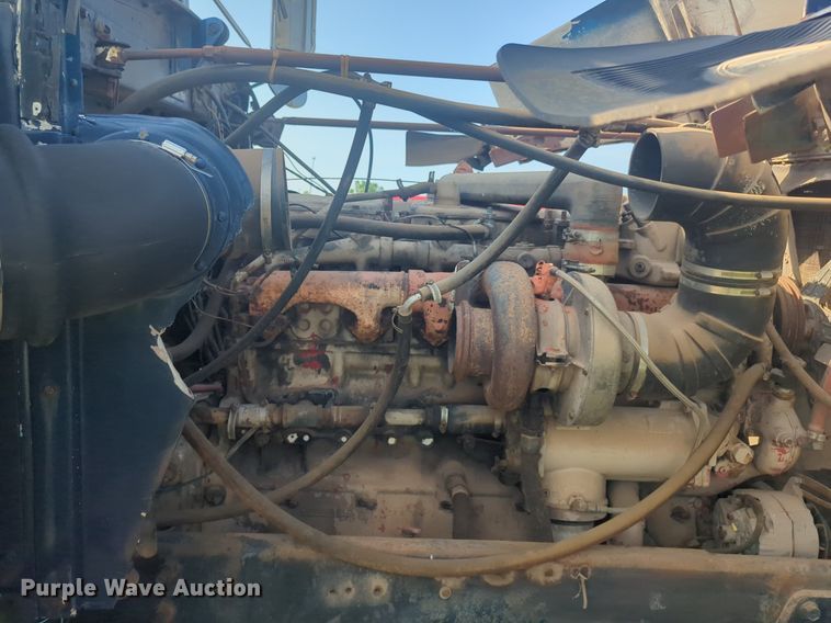 image for item DL1057 1979 Peterbilt 359S27 semi truck